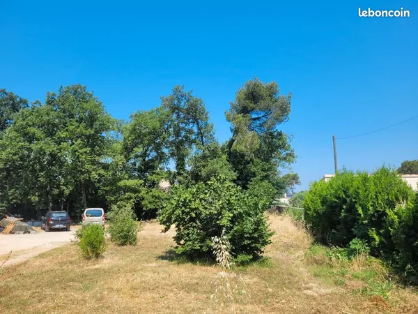 Terrain 600m2 Carpentras Serres