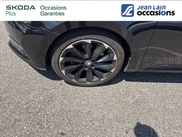 Skoda Superb combi 2.0 tdi 200 scr dsg7 4x4 — photo 12