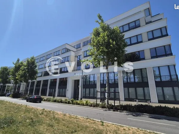 Bureau 169 m²
