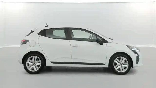 Renault Clio blue dci 100 ch gsr2 — photo 32