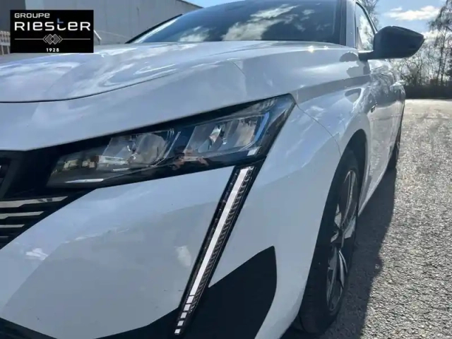 Peugeot 308 sw phev 180 e-eat8 — photo 32