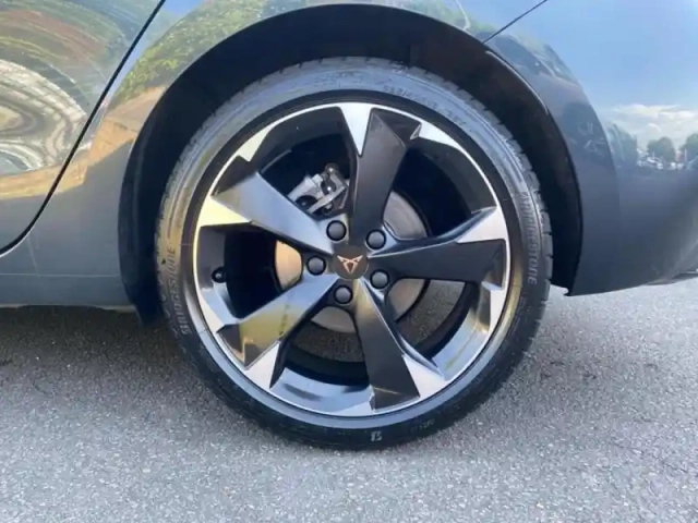 Cupra Leon 2.0 tdi 150ch v dsg7 — photo 9