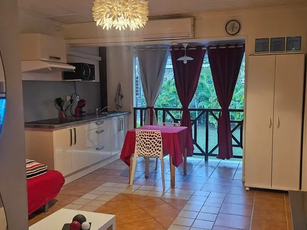 Appartement F1 Meublé les pieds dans l'eau