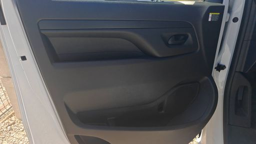 Opel Vivaro Cabine Approfondie 2.0 BlueHDi 180 EAT8 - Taille M – 2025 – 36369 km – Diesel – Boîte Automatique — photo 22