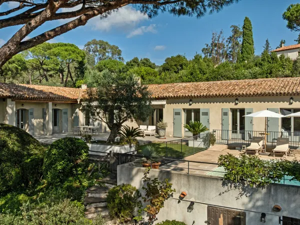 Bastide rénovée d'exception avec vue panoramique - Grimaud