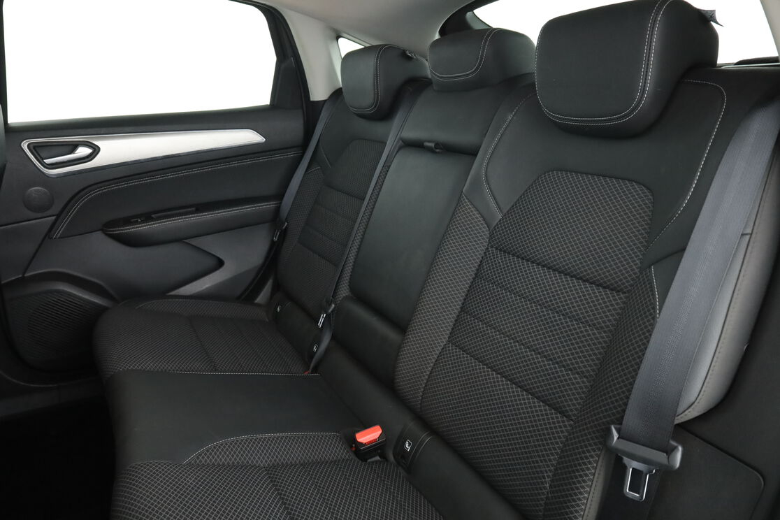 Renault Arkana 1.6 E-Tech Intens — photo 13