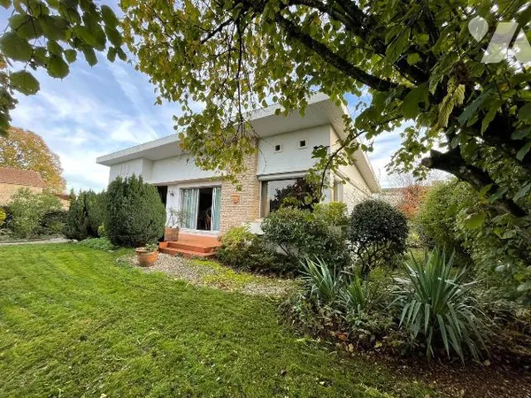 Maison 10 pièces 134 m²
