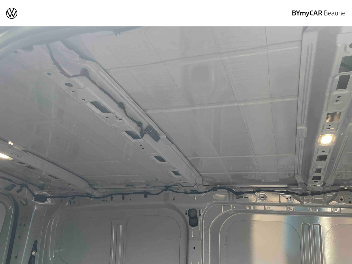 Volkswagen Utilitaires TRANSPORTER VAN L1H1 2.0 TDI 150 BVM6 — photo 15