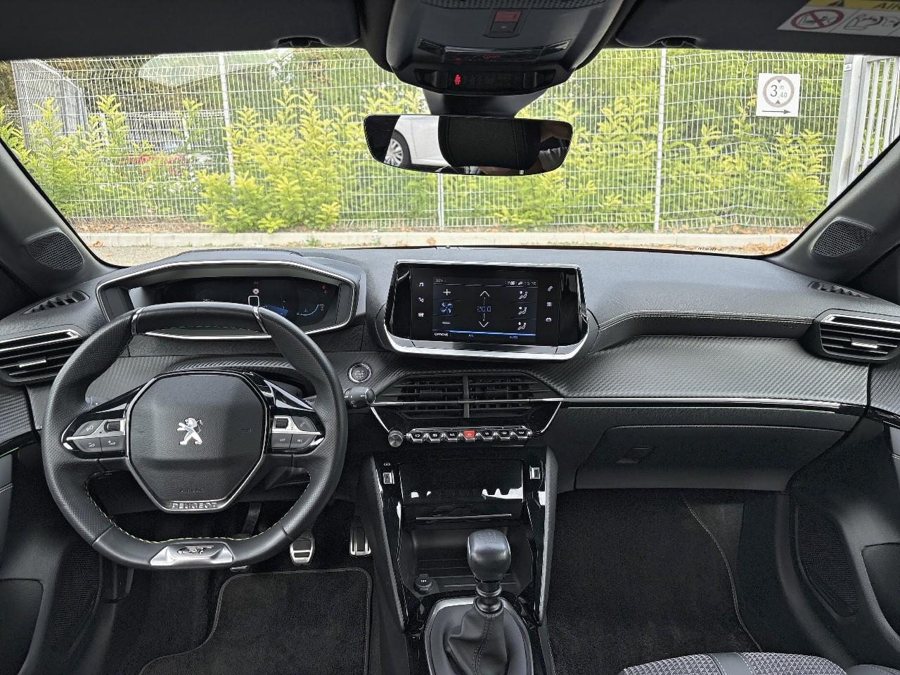 Peugeot 208 1.2 puretech 100ch s&s gt — photo 8