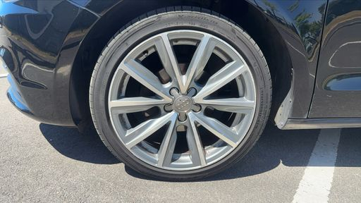 Audi A1 1.6 TDI 90 - Ambiente – 2013 – 158263 km – Diesel – Boîte Manuelle — photo 9