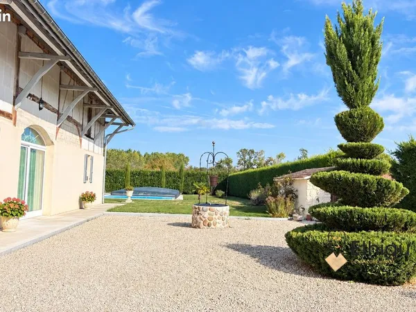 Propriété 7 pièces 253 m²