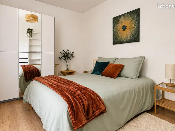 Chambre meublée en colocation étudiante