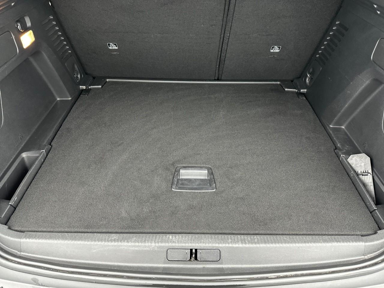 Peugeot 3008 puretech 130ch s&s eat8 active pack — photo 6