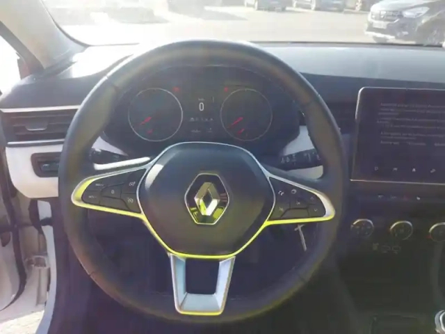 Renault Clio tce 90 — photo 21