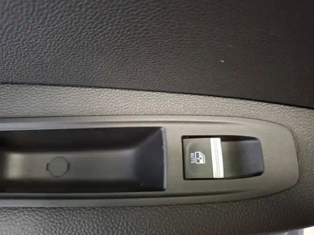 Renault Captur tce 155 edc fap — photo 22
