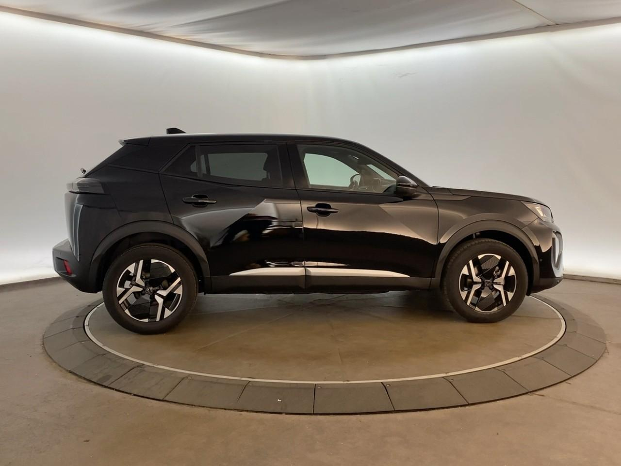 Peugeot 2008 turbo 100 ch bvm6 allure — photo 4