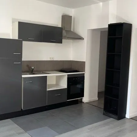 T2 31m² - Moulins centre - 300 + 150 charges