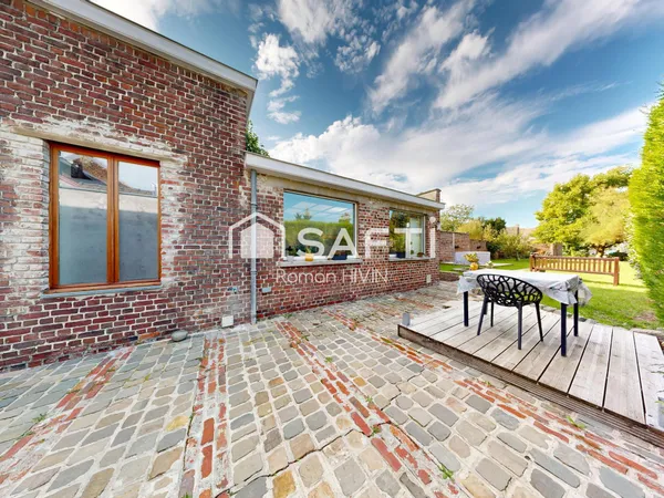 Maison familiale 230 m², jardin 575 m² et grand garage