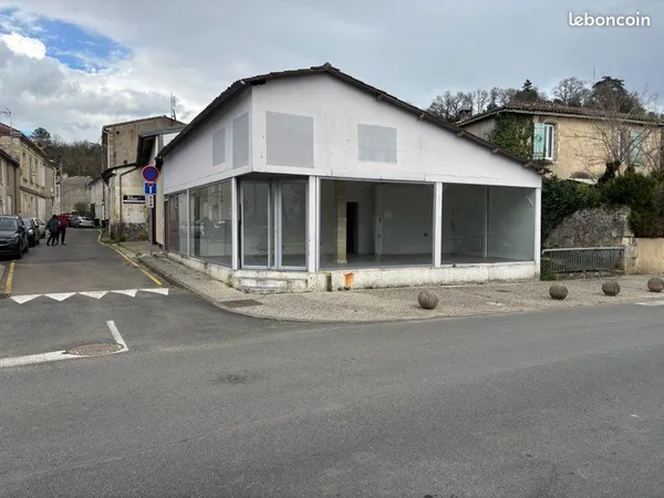 Local commercial 110m2 sainte croix du mont libre