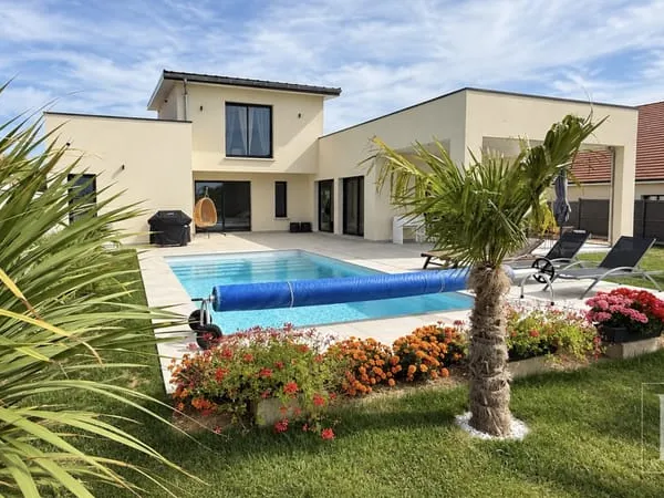 Villa contemporaine d'exception à Creney-Près-Troyes