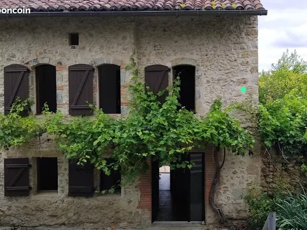 Jolie Maison de caractère à SAINT-YBARS