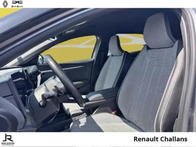 Renault Megane e-tech electric ev60 220ch techno super charge — photo 3