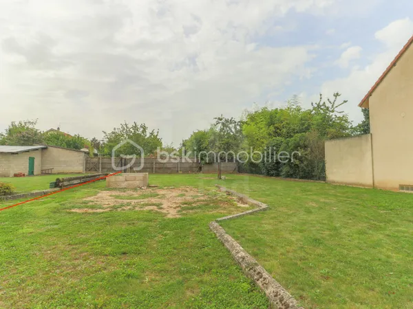 Terrain 554 m²