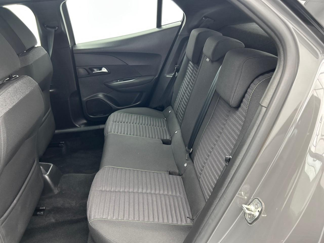 Peugeot 2008 hybrid 136 e-dcs6 active — photo 13