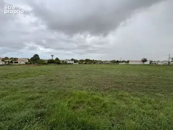 Terrain à bâtir de 266 m² à MESCHERS-SUR-GIRONDE (17)