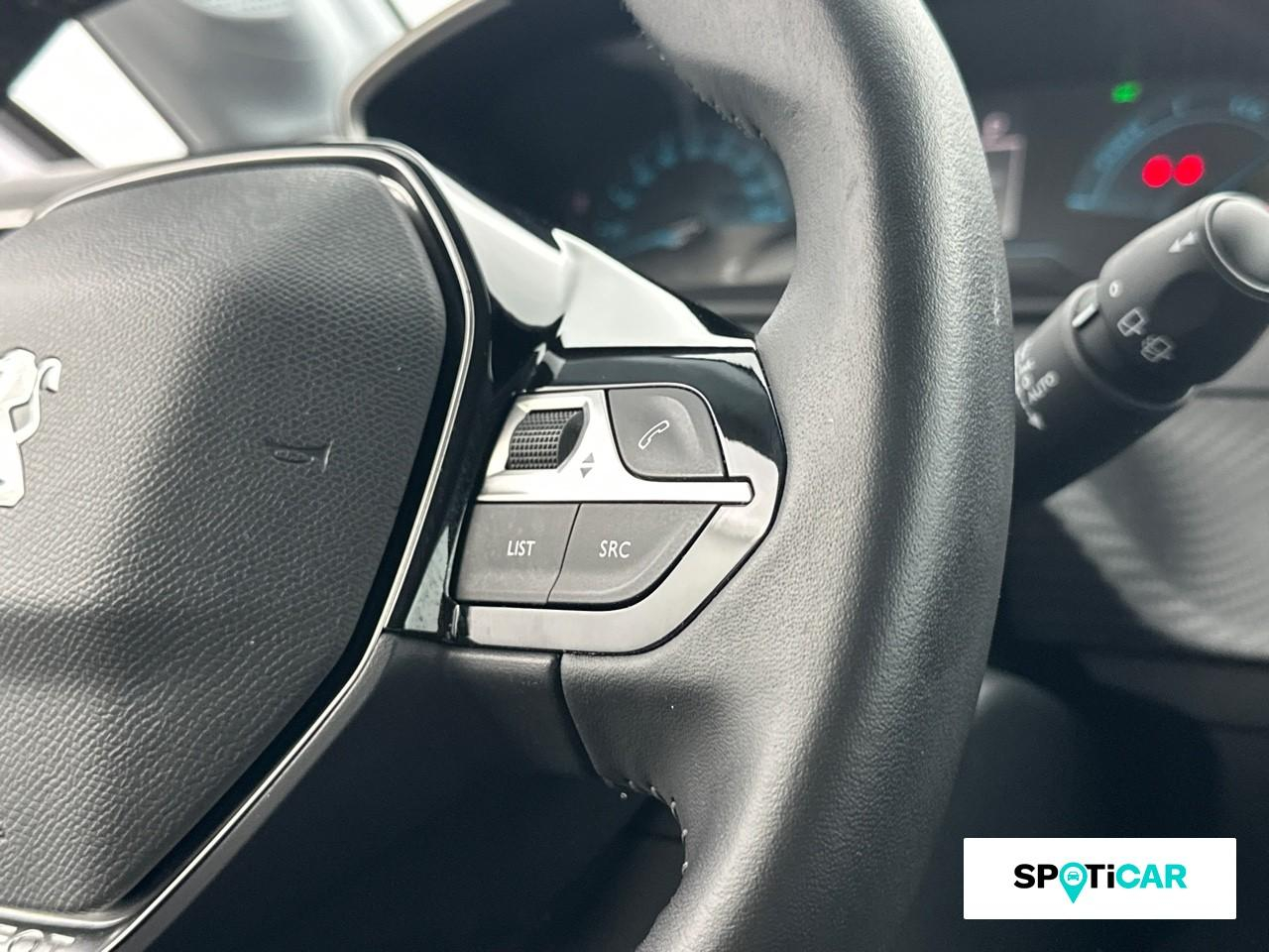 Peugeot 208 e-208 136ch active pack — photo 18