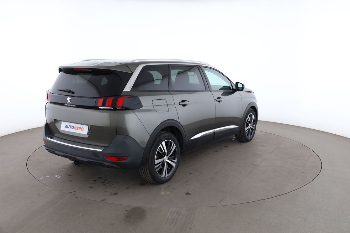 Peugeot 5008 1.5 Blue-HDi Allure — photo 5