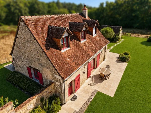 Longère de charme ? Un véritable havre de paix à Saint-Hilaire-sur-Benaize ! 4 pièce(s) 90 m2