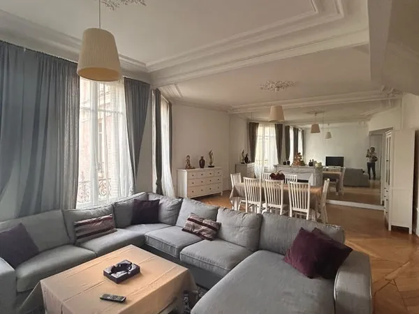 Appartement Paris 4 pièce(s) 132.19 m2