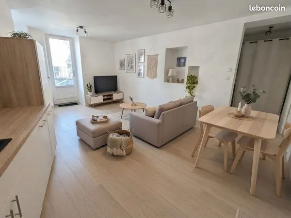 Appartement centre ville avec extérieur