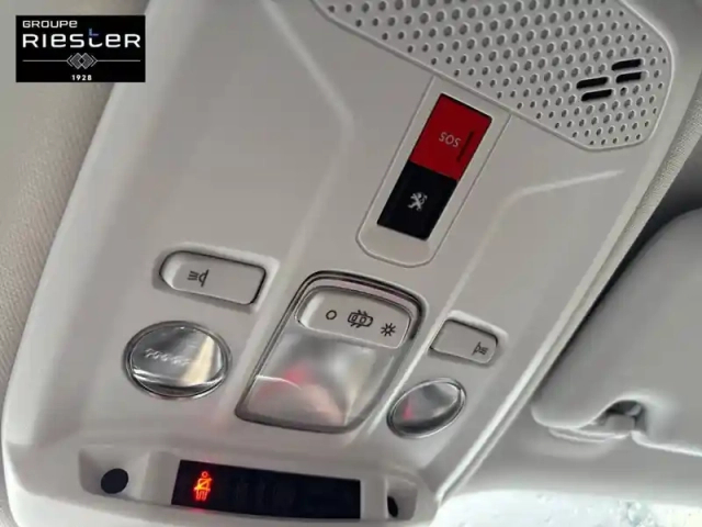 Peugeot 2008 moteur électrique 136 ch — photo 40