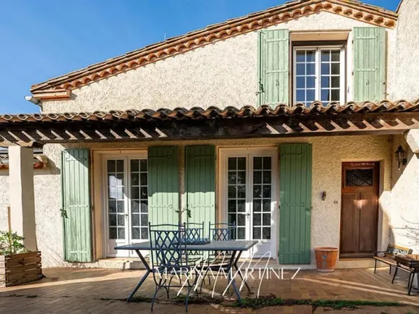 Maison 8 pièces 205 m²