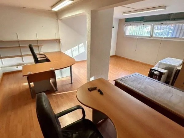 Local commercial 2 pièces 60 m²
