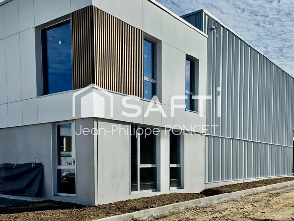 Location bâtiment avec bureaux et entrepôt