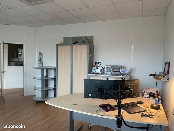 Location de bureaux en Zone Franche - Espaces disponibles immédiatement