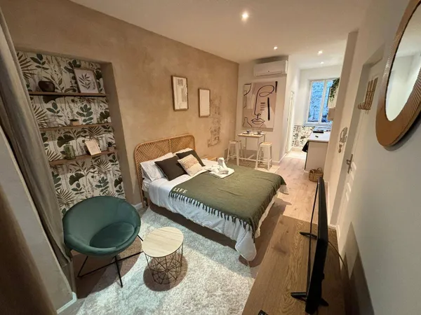 Studio 1 pièce 19 m²