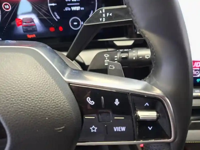 Renault Megane e-tech ev60 220 ch super charge — photo 17