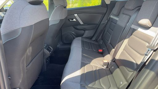 Citroen C4 1.5 BlueHDi 130 EAT8 - Max – 2024 – 26100 km – Diesel – Boîte Automatique — photo 32