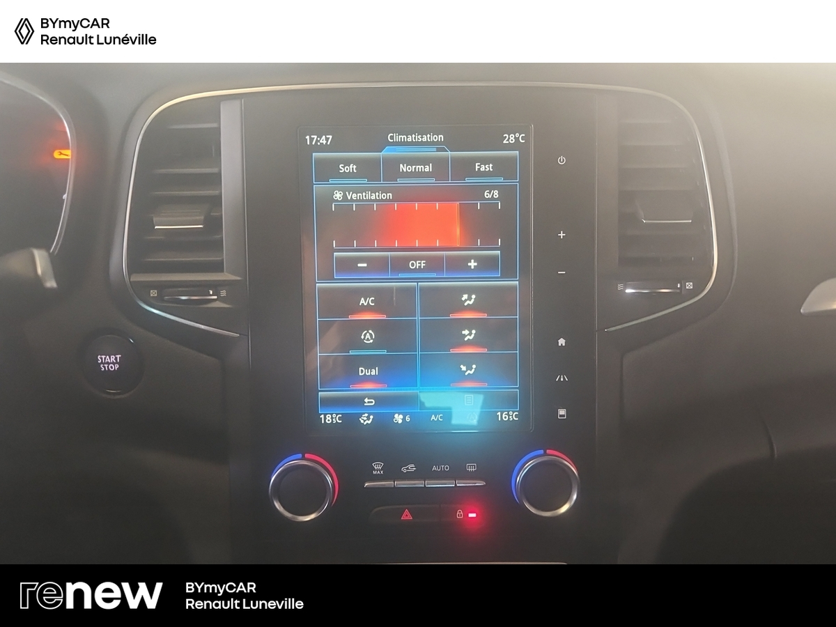 Renault Mégane IV Berline TCe 140 FAP — photo 21