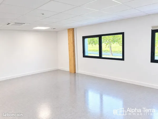 Local 41 m² Douvres-la-Délivrande