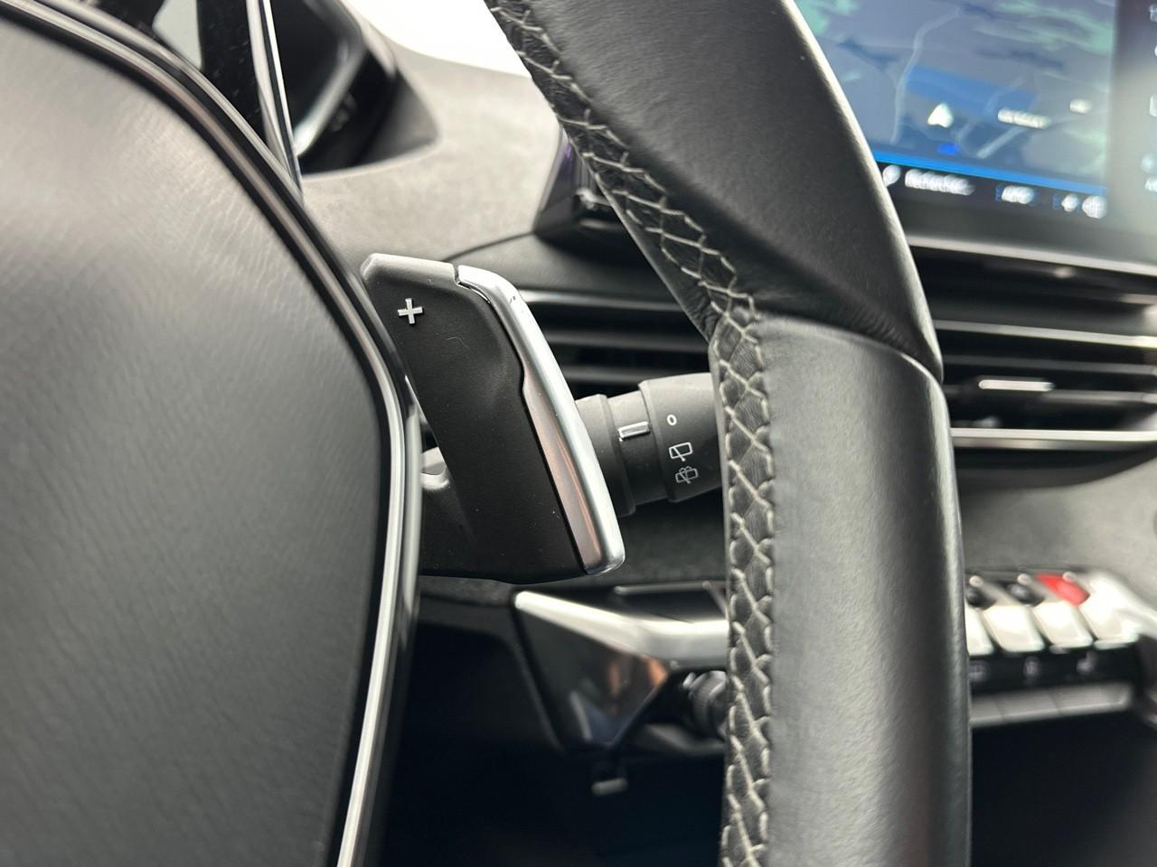 Peugeot 5008 puretech 130ch s&s eat8 allure pack — photo 21