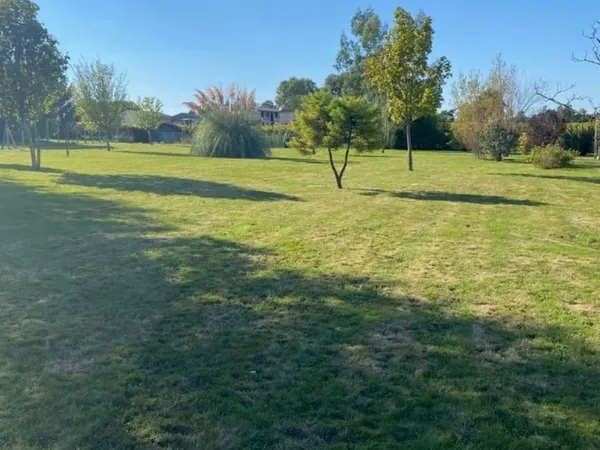 Terrain 1785 m²