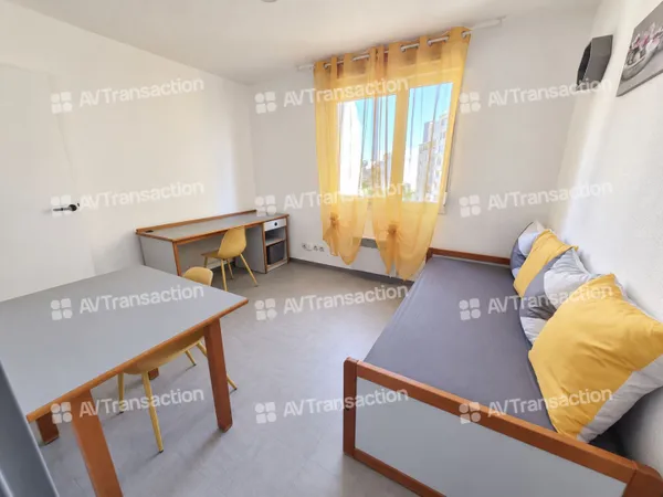 Studio Renove et Meuble - 19M2- Metro Garibaldi - LIBRE