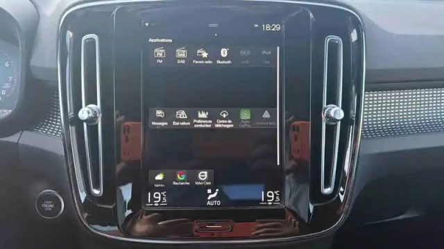 Volvo Xc40 t2 129 ch — photo 12