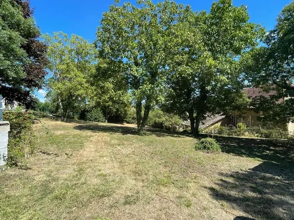 Terrain 1200 m²