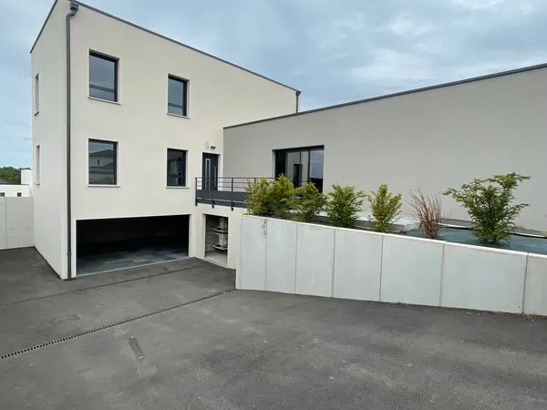 Maison t6, 175m2, a champigny, climatisation, garage 130m2, 2300